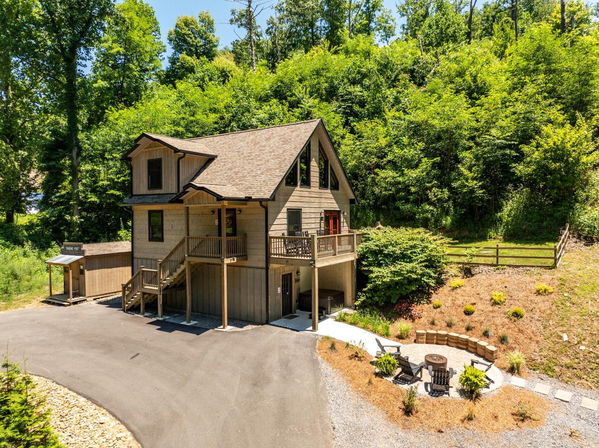 Lil Cabin In The Cove! Mtn Views, Theater, Hot Tub, Games, King Beds, Prime Location! Севьервилл Экстерьер фото